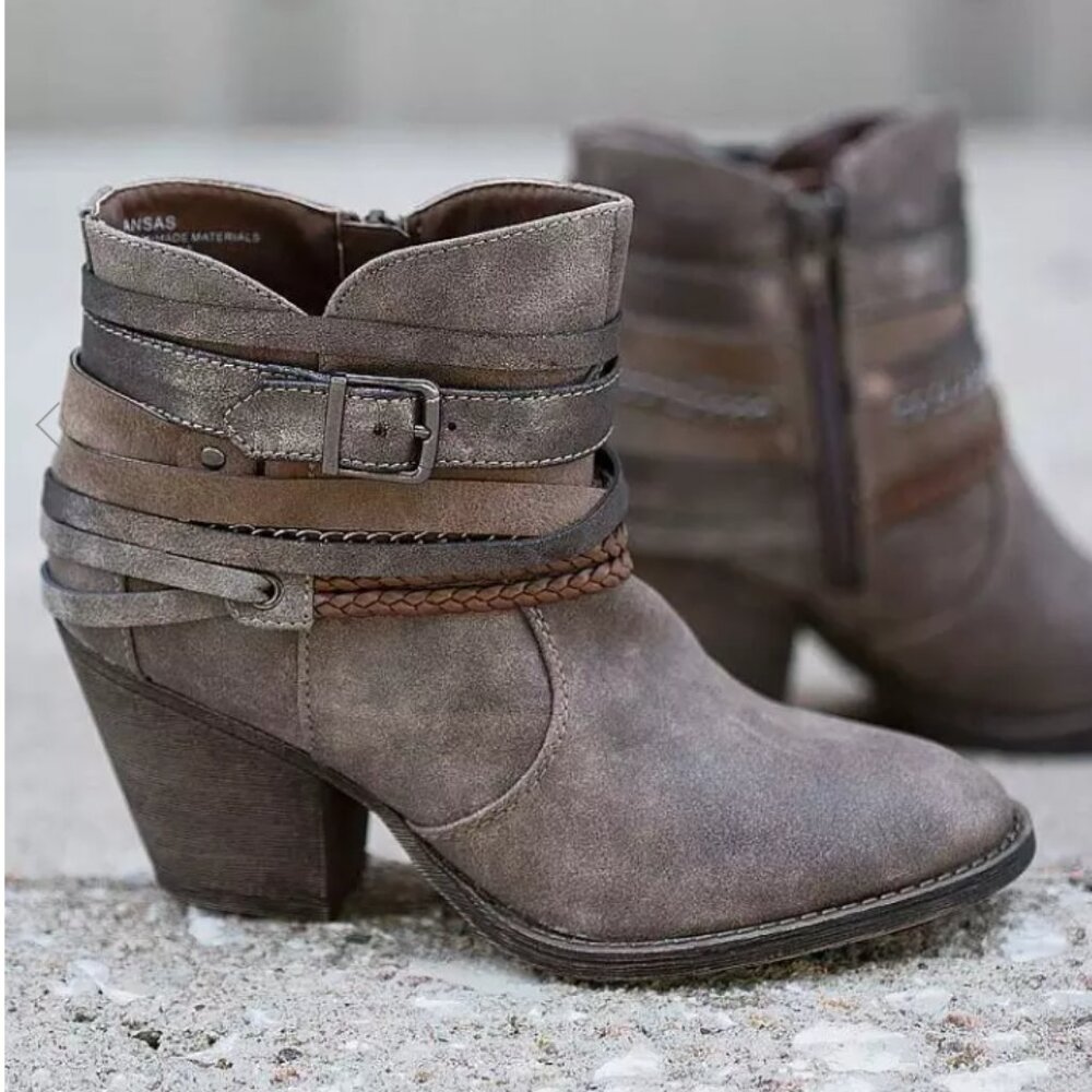 Buckle Kansas Booties in Grey Excellent Condition